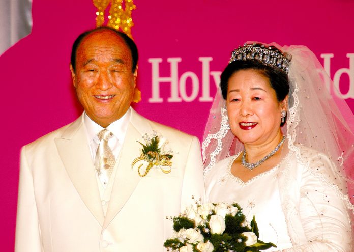 Sun Myung Moon, o Reverendo Moon e sua esposa, Hak Ja Han Moon