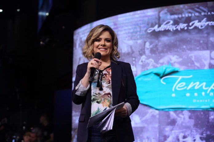 Ana Paula Valadão durante congresso do Diante do Trono em março de 2018