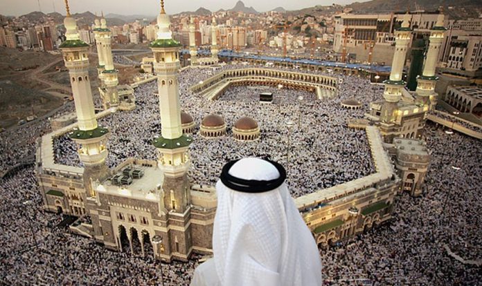 Milhões de muçulmanos fazem a peregrinação até a cidade de Meca, na Arábia Saudita. (Foto: Reprodução)