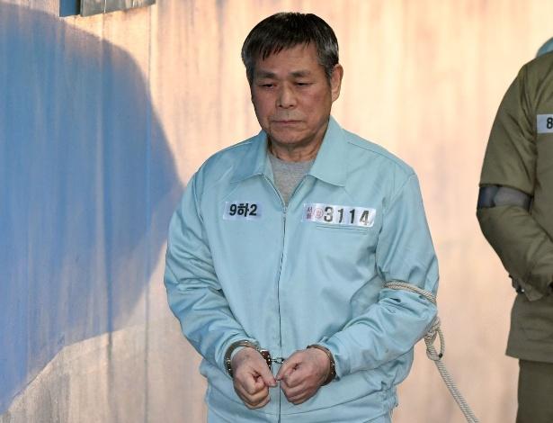 Lee Jaerock, líder de uma seita condenado a 15 anos de prisão por estuprar oito mulheres na Coreia do Sul
