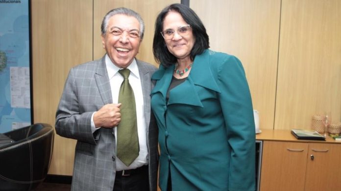 Maurício de Sousa e a ministra Damares Alves em Brasília