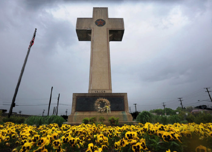 A cruz de Bladensburg é um memorial destinado a homenagear os soldados da Primeira Guerra Mundial, situada em Bladensburg, Maryland. | (Foto: Instituto da Liberdade)
