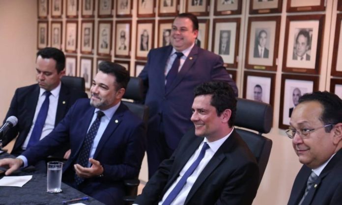 Sérgio Moro recebeu deputados da Frente Parlamentar Evangélica