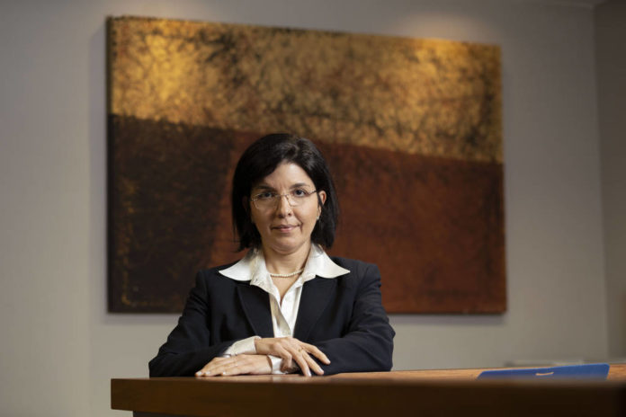 Ana Paula de Barcellos é pastora da Assembleia de Deus e professora de direito constitucional da Uerj (Universidade do Estado do Rio de Janeiro)