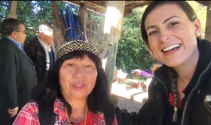 Andressa Urach visitou uma tribo indígena para levar cestas básicas e a mensagem do Evangelho. (Foto: Reprodução/Instagram)