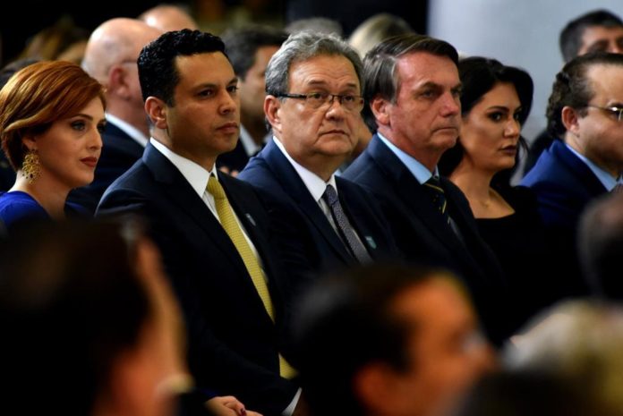 Bolsonaro e esposa participam de culto da Frente Parlamentar Evangélica