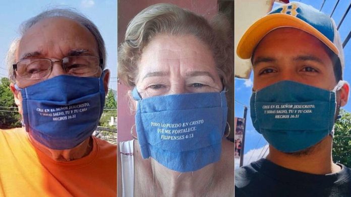 Pastores cubanos tiveram a ideia de colocar versículos da Bíblia em suas máscaras.