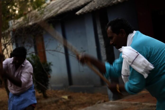 Famílias cristãs são agredidas por extremistas hindus no interior da Índia (foto representativa)