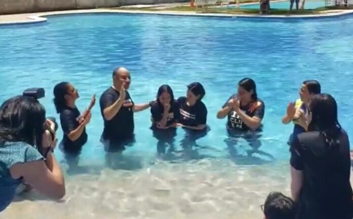 Bolsonaro participa do batismo da filha Laura em Brasília / Foto: Reprodução