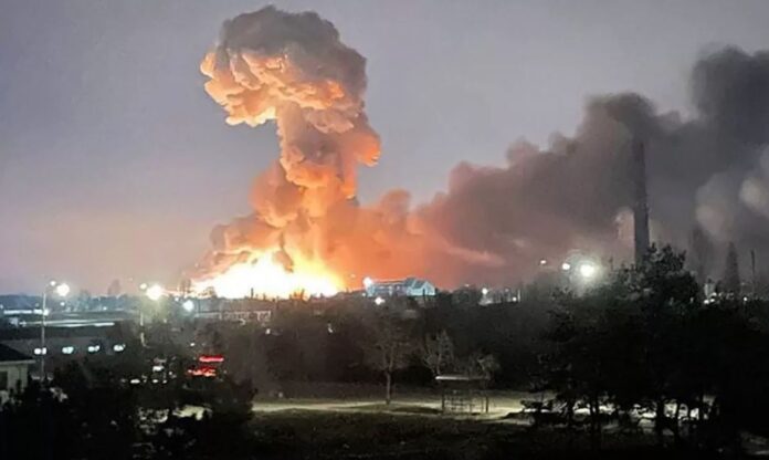 Explosão de bomba na Ucrânia lançada pelo exército da Rússia