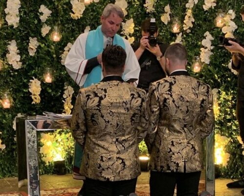 Pr. Márcio Pôncio, da Igreja Pentecostal Anabatista, celebrou pela primeira vez um casamento gay. (Foto: Reprodução/Instagram)