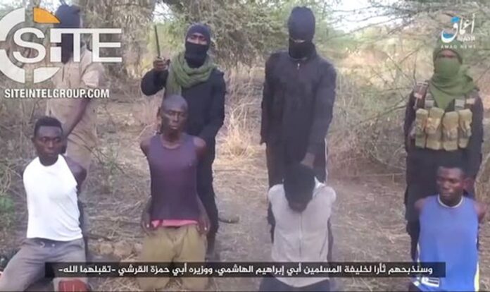 Captura de tela do vídeo da execução de 20 cristãos.