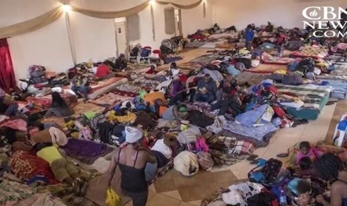 A Igreja Embaixadores de Jesus já abrigou e ajudou cerca de 35 mil imigrantes. (Foto: Reprodução/CBN News).