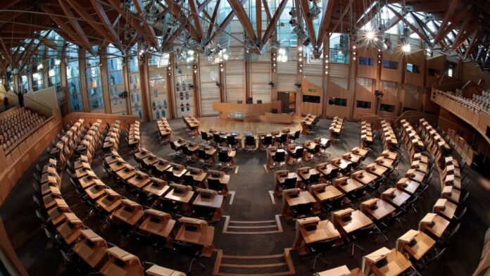 Parlamento escocês vazio (Foto: Facebook The Scottish Parliament)