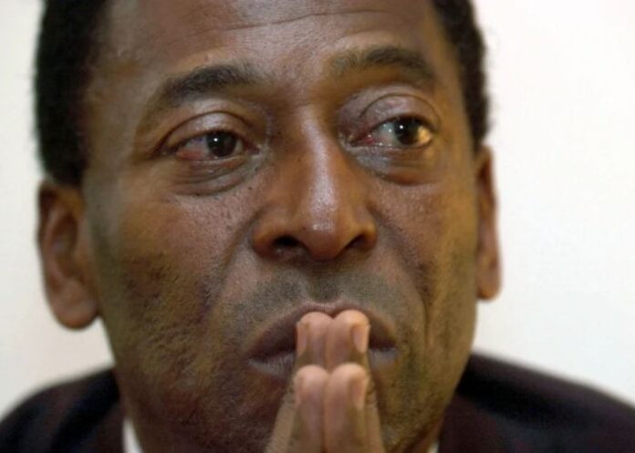 Pelé, o rei do futebol, faleceu em 29 de dezembro de 2022, aos 82 anos (Foto: Reprodução/Twitter)