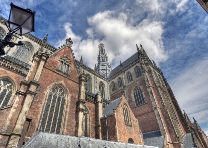 Igreja de Haarlem, na Holanda. (Foto: Canva Pro)
