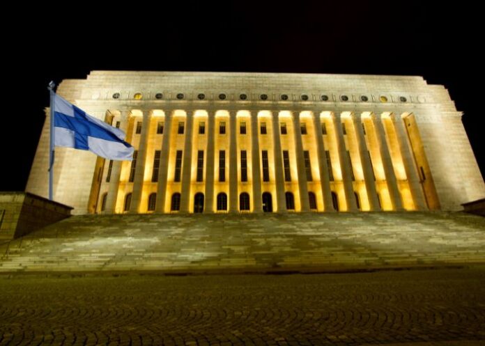 Parlamento nacional da Finlândia (Foto: Canva Pro)