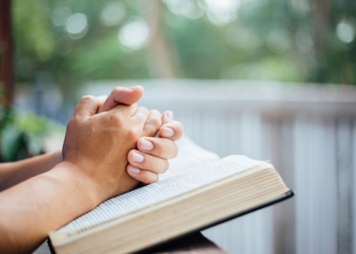 Como refletir sobre a fidelidade de Deus ao entrar em um novo ano